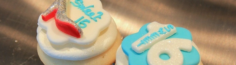 ‘sweet’ 16 cupcake toppers {marshmallow&nbsp;fondant}